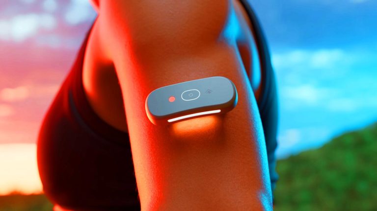 “Revolutionary Gadget” Sparks Debate: Can This New Sensor Really Monitor Your Hydration Levels Like Never Before