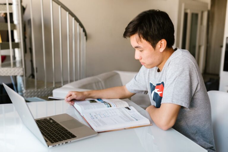 Top online platforms for education in 2025